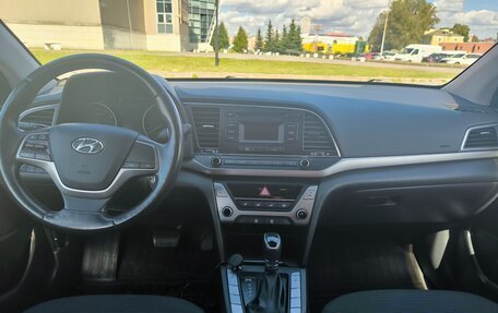 Hyundai Elantra VI рестайлинг, 2017 год, 1 560 000 рублей, 12 фотография