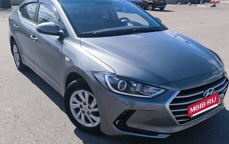 Hyundai Elantra VI рестайлинг, 2017 год, 1 560 000 рублей, 3 фотография