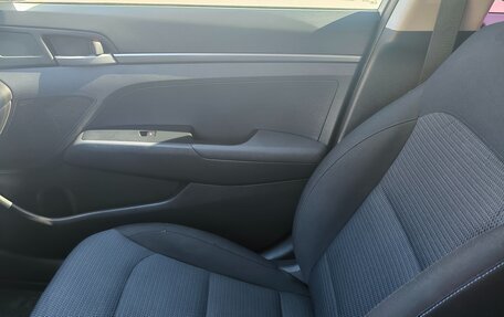 Hyundai Elantra VI рестайлинг, 2017 год, 1 560 000 рублей, 17 фотография