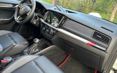 Skoda Kamiq I, 2022 год, 2 200 000 рублей, 15 фотография