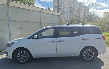 KIA Carnival III, 2016 год, 2 300 000 рублей, 4 фотография
