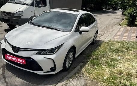 Toyota Corolla, 2021 год, 1 750 000 рублей, 2 фотография