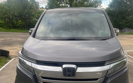 Honda Stepwgn IV, 2019 год, 2 250 000 рублей, 3 фотография