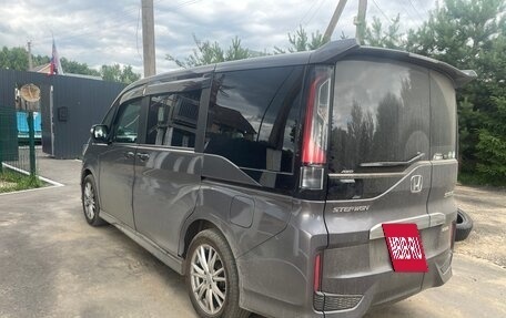 Honda Stepwgn IV, 2019 год, 2 250 000 рублей, 4 фотография