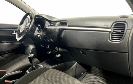KIA Rio IV, 2018 год, 1 325 000 рублей, 10 фотография