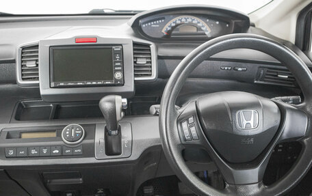 Honda Freed I, 2008 год, 979 000 рублей, 16 фотография