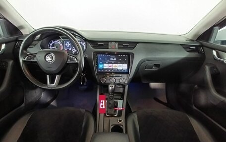 Skoda Octavia, 2019 год, 1 850 000 рублей, 8 фотография