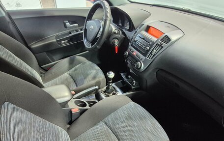 KIA cee'd I рестайлинг, 2009 год, 529 000 рублей, 13 фотография