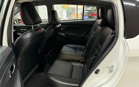 Toyota Yaris XP150 рестайлинг, 2023 год, 1 170 000 рублей, 11 фотография