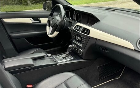 Mercedes-Benz C-Класс, 2012 год, 1 250 000 рублей, 21 фотография