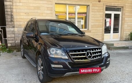 Mercedes-Benz M-Класс, 2010 год, 1 555 000 рублей, 3 фотография