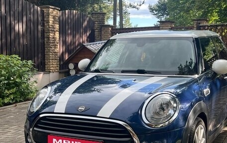 MINI Hatch, 2017 год, 1 850 000 рублей, 2 фотография