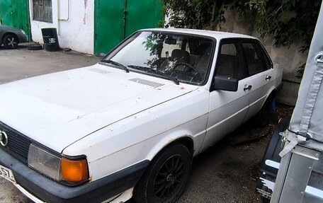 Audi 80, 1985 год, 75 000 рублей, 4 фотография