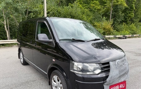 Volkswagen Multivan T5, 2011 год, 2 000 000 рублей, 2 фотография