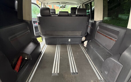 Volkswagen Multivan T5, 2011 год, 2 000 000 рублей, 17 фотография