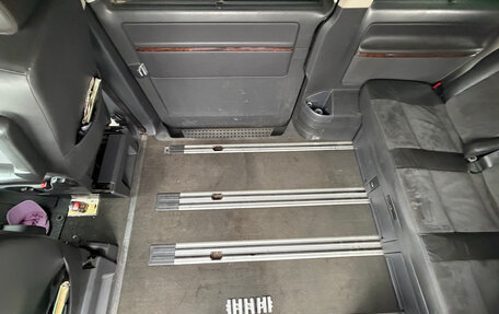 Volkswagen Multivan T5, 2011 год, 2 000 000 рублей, 21 фотография