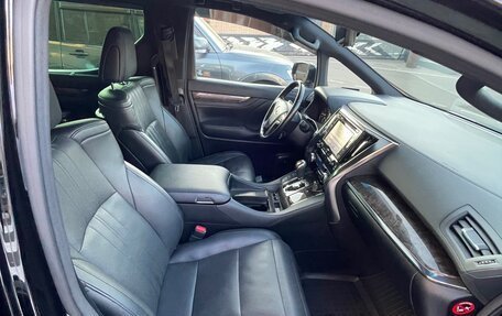 Toyota Alphard III, 2019 год, 5 700 000 рублей, 16 фотография