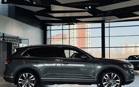 Volkswagen Touareg III, 2018 год, 4 750 000 рублей, 5 фотография