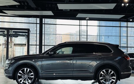 Volkswagen Touareg III, 2018 год, 4 750 000 рублей, 6 фотография