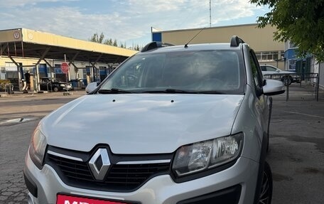 Renault Sandero II рестайлинг, 2017 год, 950 000 рублей, 1 фотография