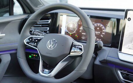 Volkswagen Tiguan, 2026 год, 4 850 000 рублей, 19 фотография
