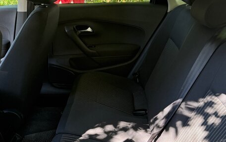 Volkswagen Polo VI (EU Market), 2011 год, 500 000 рублей, 2 фотография