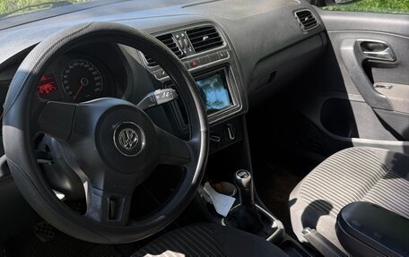 Volkswagen Polo VI (EU Market), 2011 год, 500 000 рублей, 4 фотография