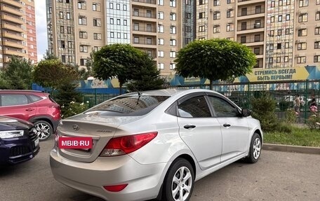 Hyundai Solaris II рестайлинг, 2013 год, 560 000 рублей, 3 фотография