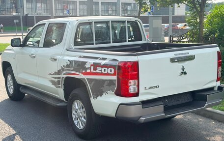 Mitsubishi L200, 2025 год, 4 680 000 рублей, 2 фотография