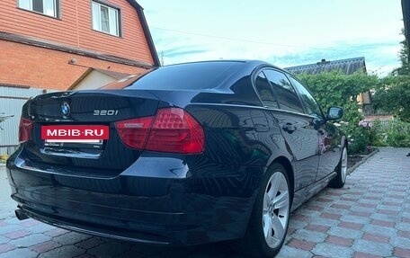 BMW 3 серия, 2009 год, 1 000 000 рублей, 6 фотография