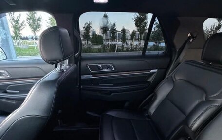 Ford Explorer VI, 2016 год, 2 490 000 рублей, 9 фотография