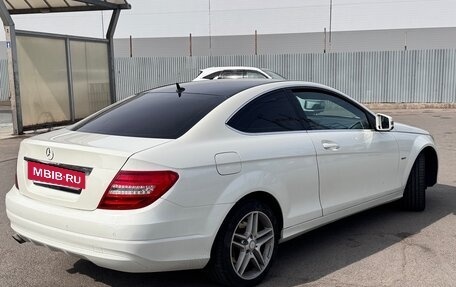 Mercedes-Benz C-Класс, 2011 год, 1 250 000 рублей, 3 фотография
