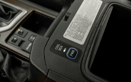 Toyota Land Cruiser Prado 150 рестайлинг 2, 2013 год, 2 990 000 рублей, 25 фотография