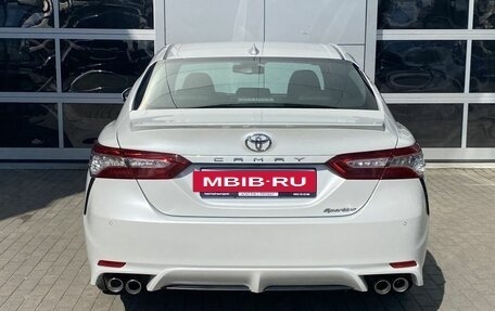 Toyota Camry, 2023 год, 3 400 000 рублей, 6 фотография