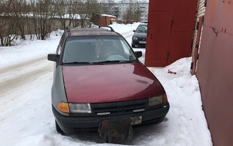 Opel Astra F, 1992 год, 30 000 рублей, 4 фотография