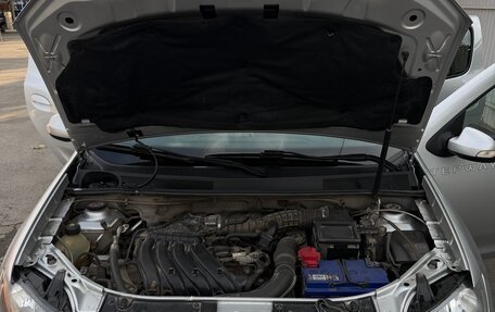 Renault Sandero II рестайлинг, 2017 год, 950 000 рублей, 25 фотография