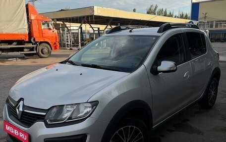Renault Sandero II рестайлинг, 2017 год, 950 000 рублей, 23 фотография