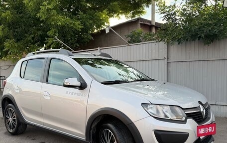 Renault Sandero II рестайлинг, 2017 год, 950 000 рублей, 24 фотография