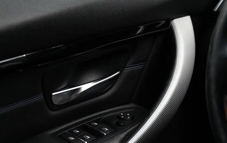 BMW 3 серия, 2018 год, 2 995 000 рублей, 15 фотография