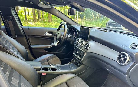 Mercedes-Benz GLA, 2019 год, 2 800 000 рублей, 10 фотография