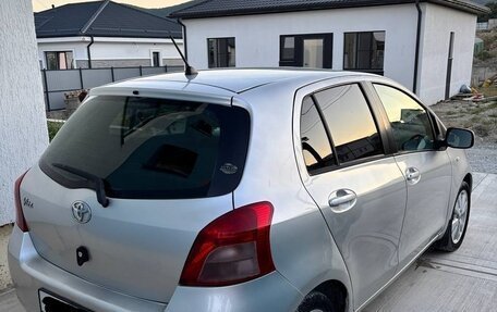Toyota Vitz, 2005 год, 489 000 рублей, 1 фотография