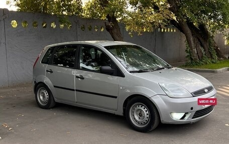 Ford Fiesta, 2003 год, 165 000 рублей, 3 фотография