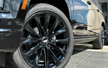 Cadillac Escalade V, 2025 год, 39 990 000 рублей, 8 фотография