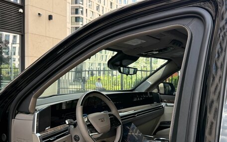 Cadillac Escalade V, 2025 год, 39 990 000 рублей, 15 фотография