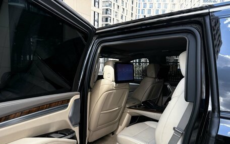 Cadillac Escalade V, 2025 год, 39 990 000 рублей, 19 фотография