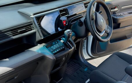 Honda Stepwgn IV, 2015 год, 1 820 000 рублей, 9 фотография