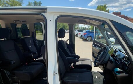 Honda Stepwgn IV, 2015 год, 1 820 000 рублей, 16 фотография