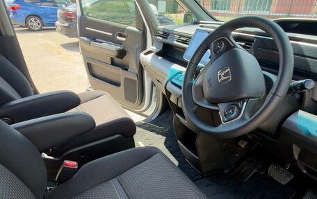 Honda Stepwgn IV, 2015 год, 1 820 000 рублей, 21 фотография