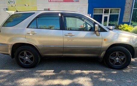 Toyota Harrier, 2000 год, 750 000 рублей, 15 фотография