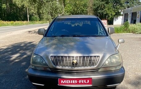 Toyota Harrier, 2000 год, 750 000 рублей, 14 фотография
